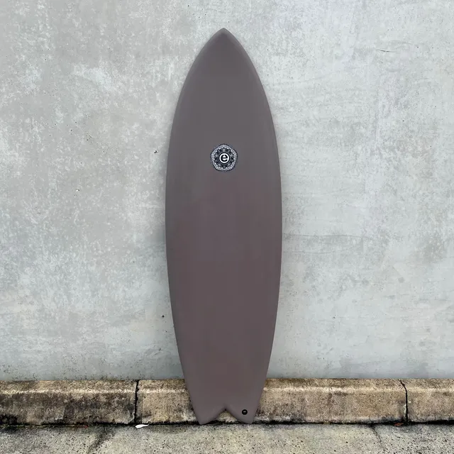 Elemnt Surf Twin Fish Husk surfebrett keel fish