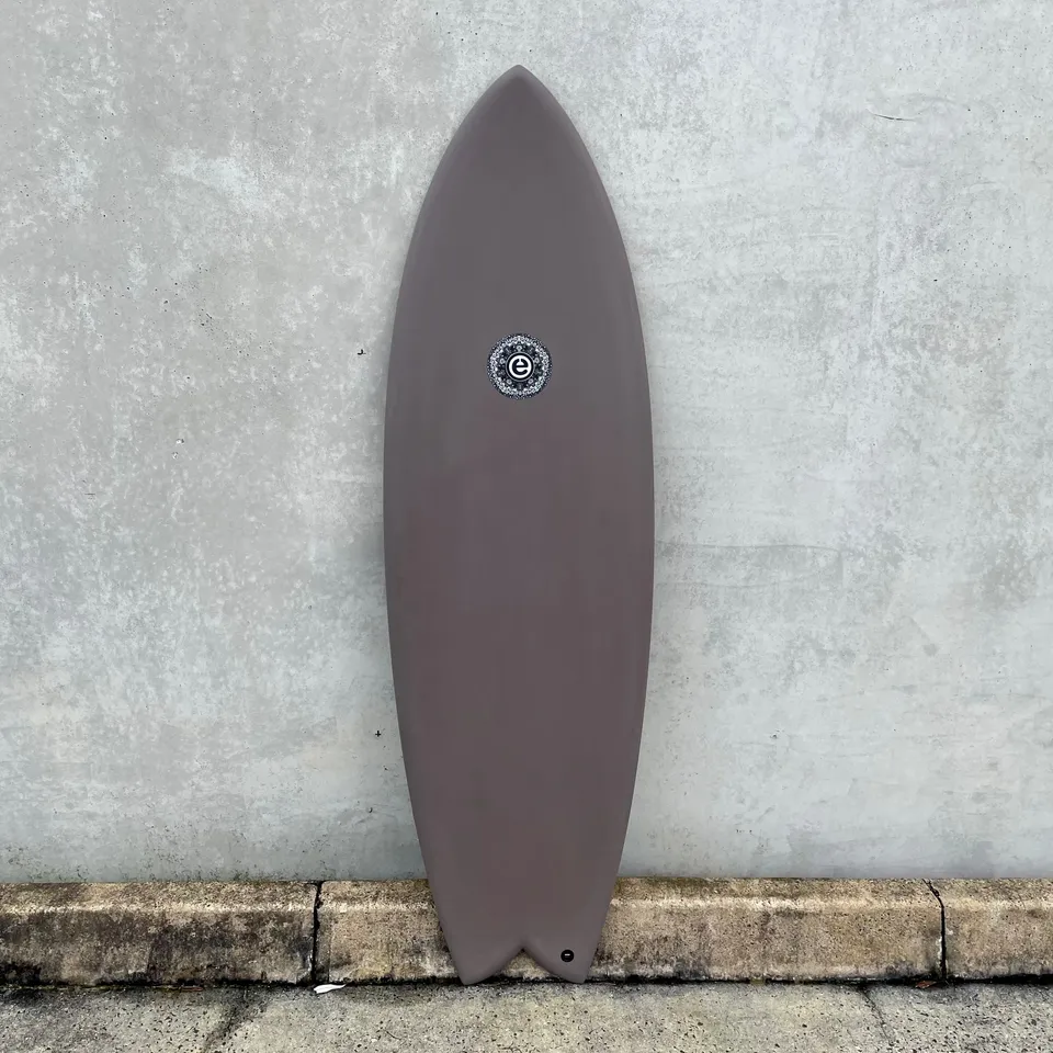 Elemnt Surf Twin Fish Husk surfebrett keel fish