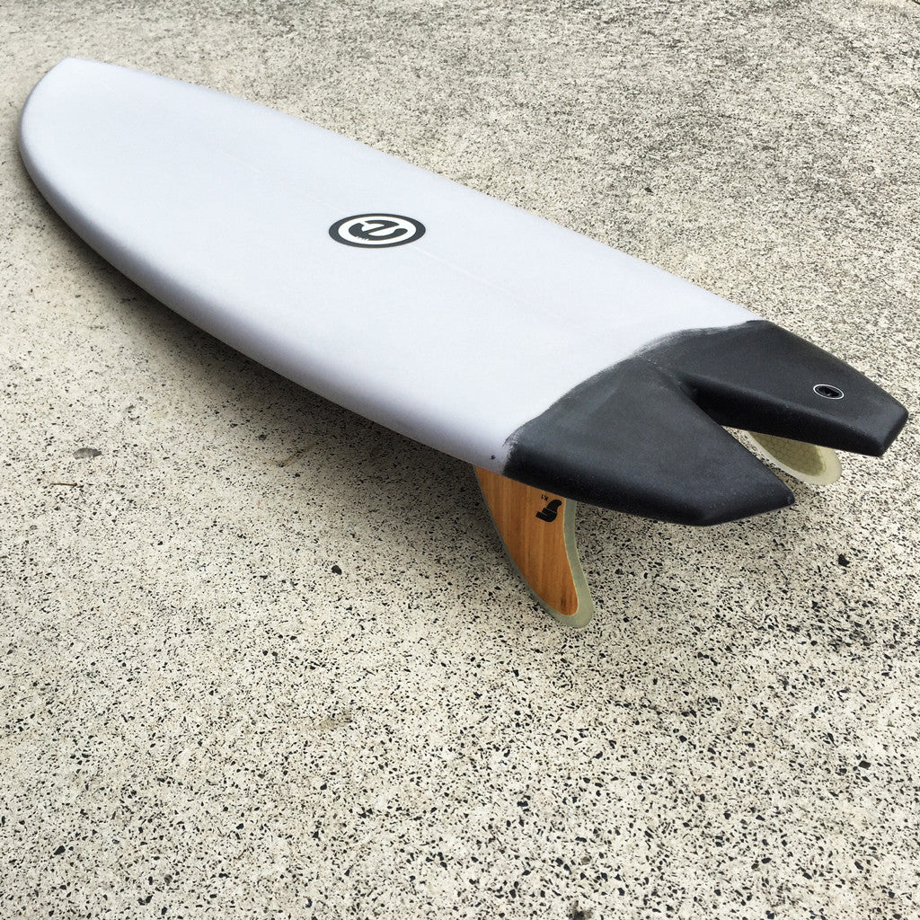 Elemnt Surf Loki surfebrett fish swallow