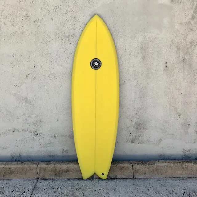 Elemnt Surf Twin Fish surfebrett mustard – keel fish